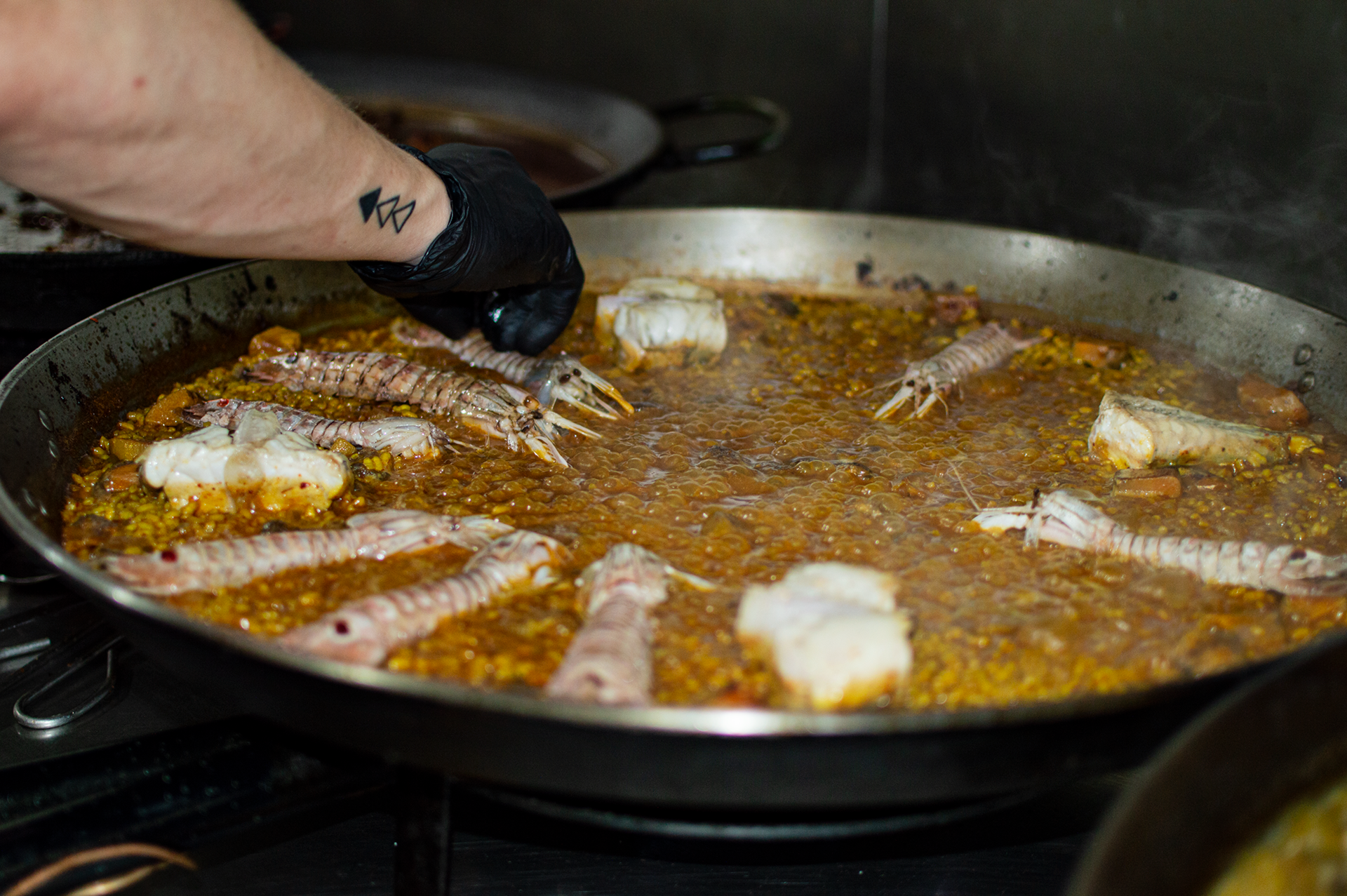 Arroz manriquet, galeras, boletus y rape