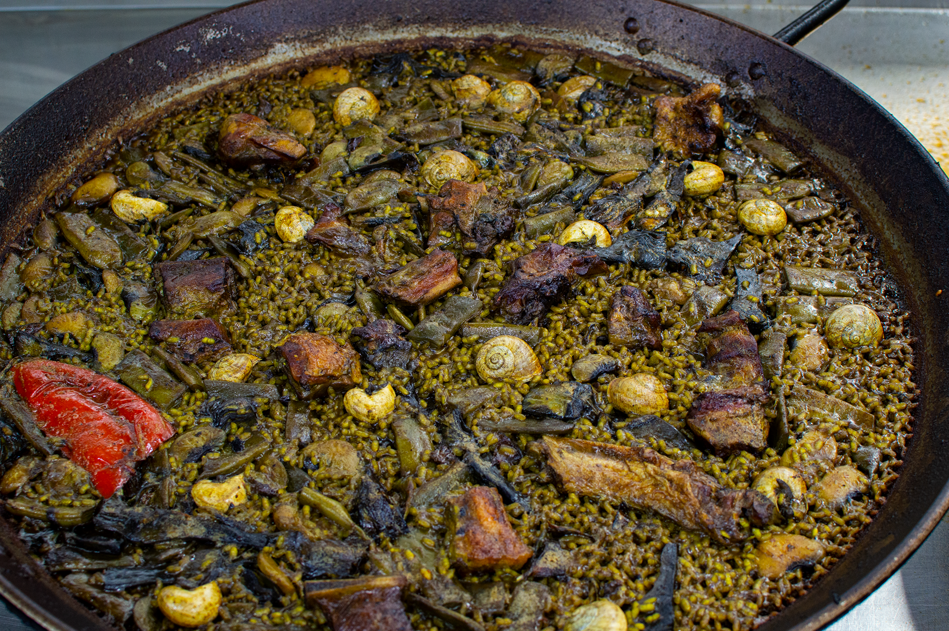 Paella valenciana con vaquetas